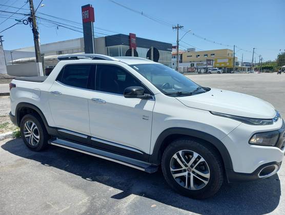 FIAT TORO 2.0 16V TURBO DIESEL VOLCANO 4WD AT9 FIAT TORO 2.0 16V TURBO DIESEL VOLCANO 4WD AT9
